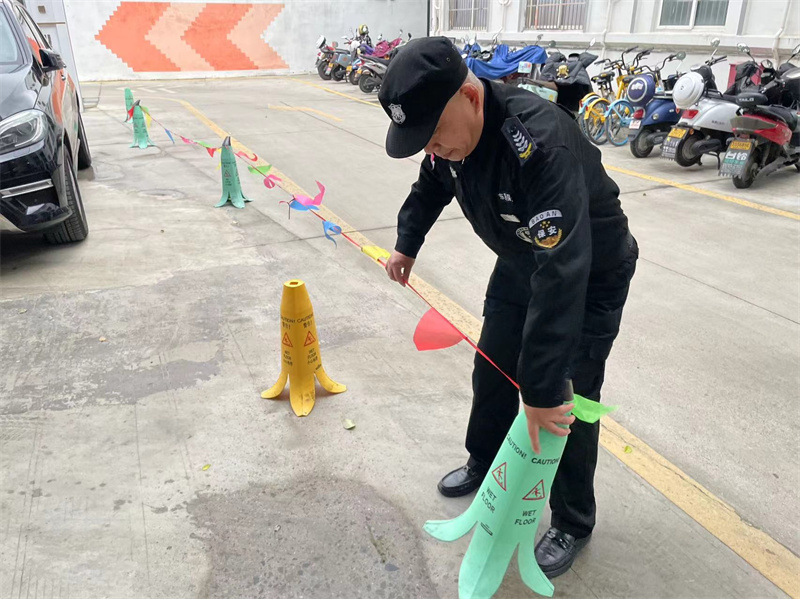 路锥摆放维护.jpg