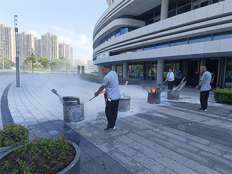 灭火器实操.jpg