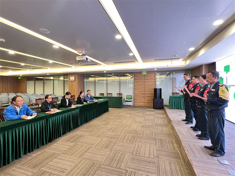 正能量的守护者、展示者、冲锋者01.jpg