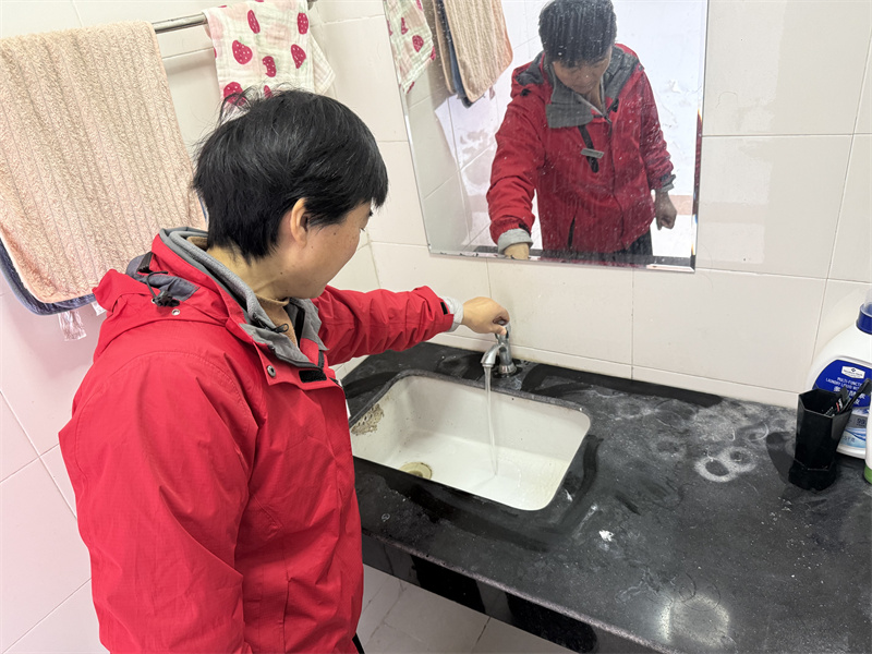 帮助学生提前放陈水.jpg