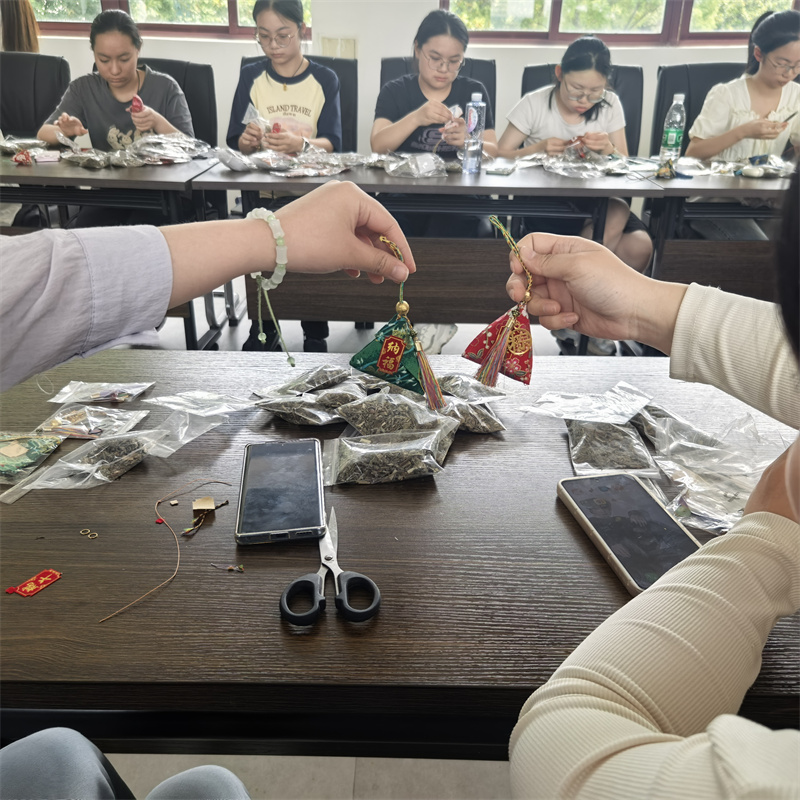 4228fac496f3619294c559ece527e83_副本.jpg