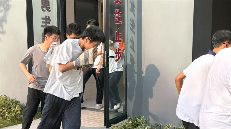 2_副本.jpg