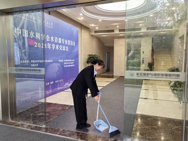 1761699681685776.jpg 门厅保持1.jpg