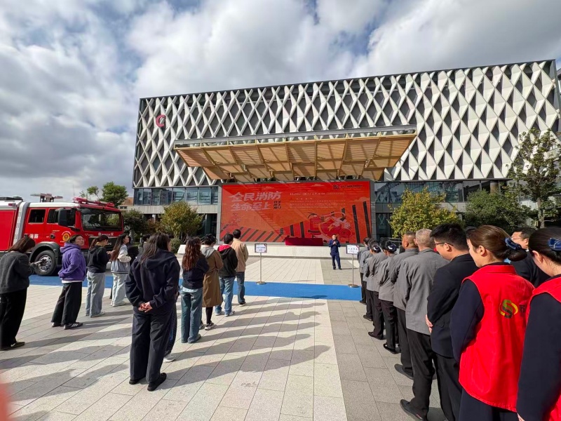 1765766671519017.jpg 消防队培训.jpg