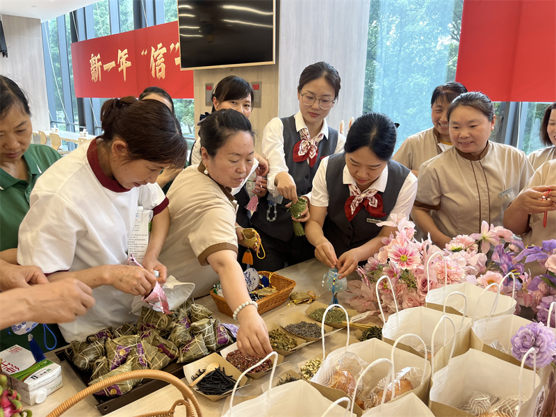 手工香囊制作.jpg