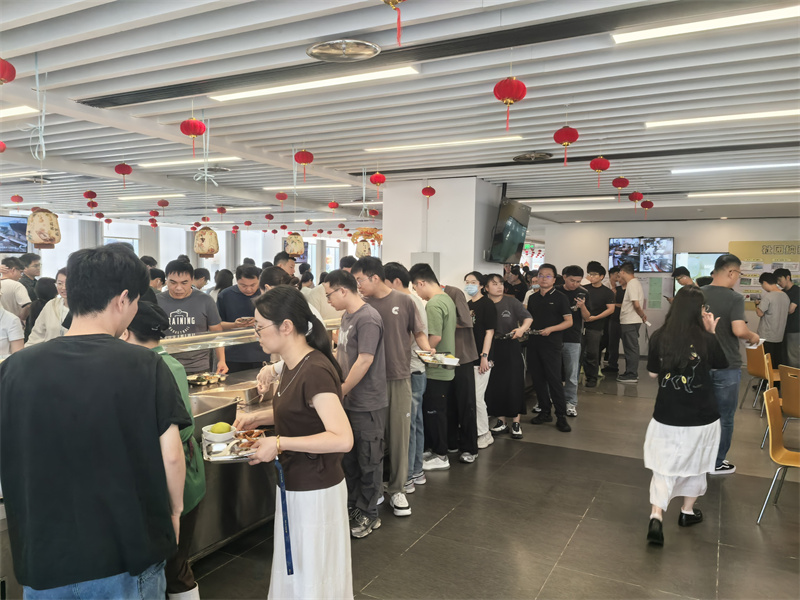 现场用餐场景.jpg