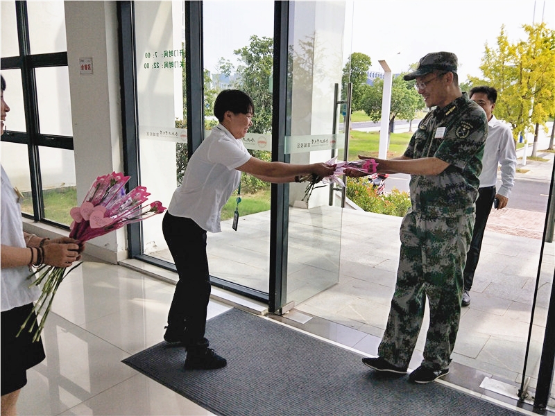 送鲜花.jpg