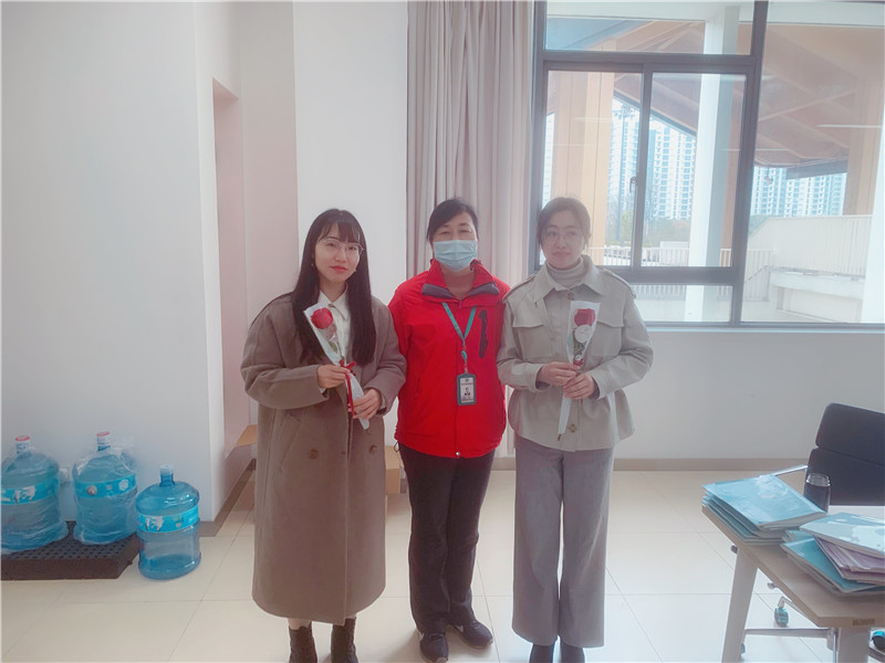 教师合影2.jpg