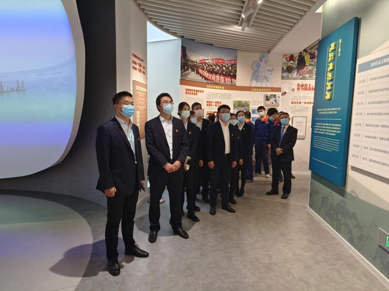 科技城物业一分部赴苏州革命博物馆参观学习(1).jpg
