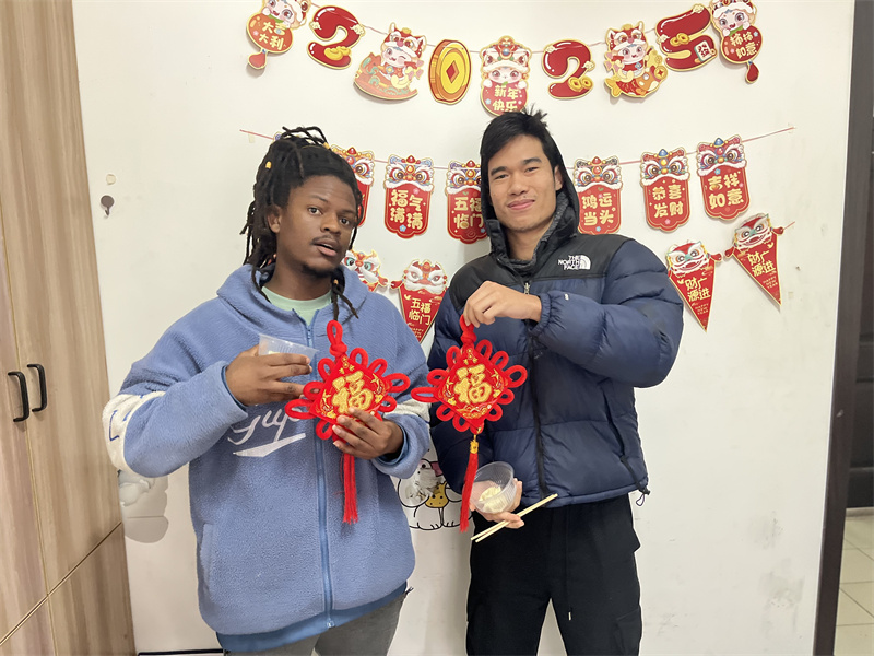 与中国结合影.jpg