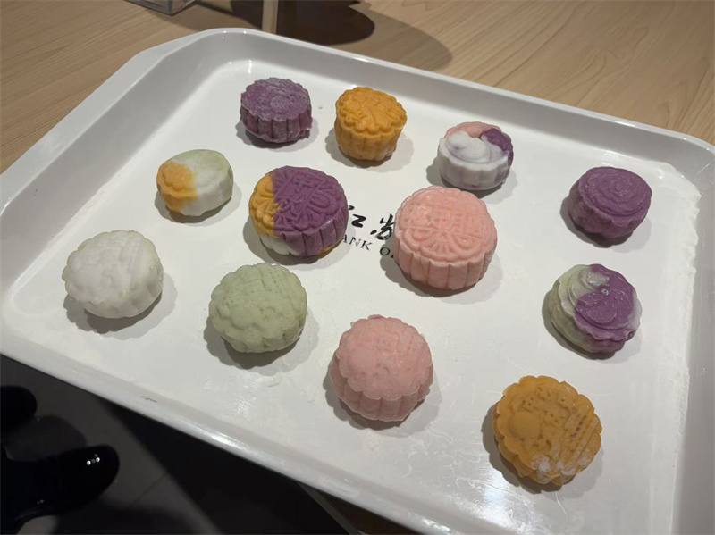 手工冰皮月饼.jpg