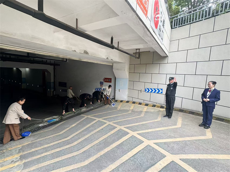 模拟禁止车辆进入.jpg