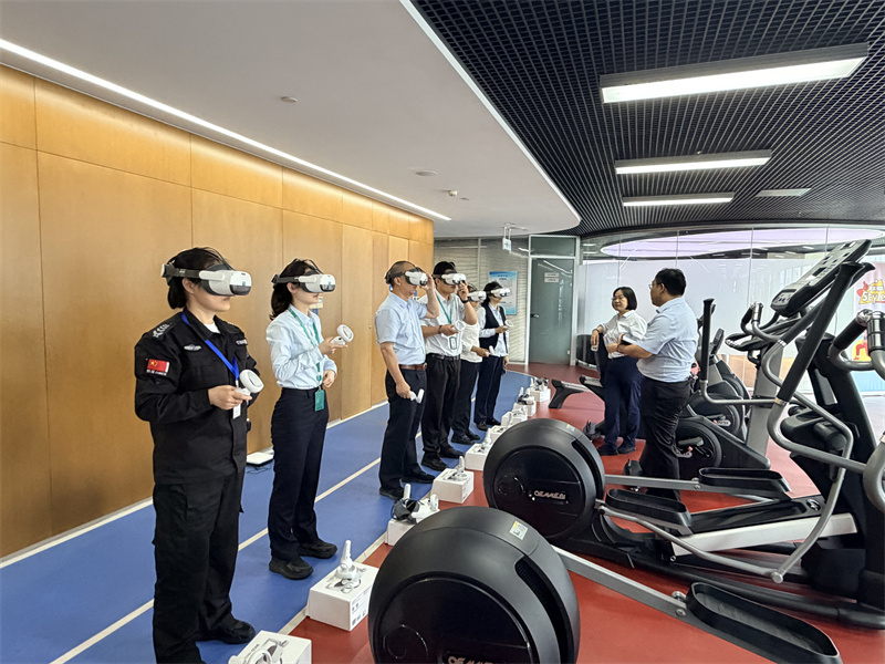 体验VR消防.jpg