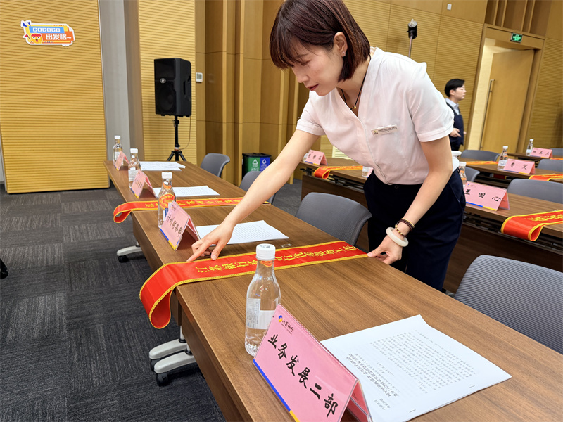 1787907711421371.jpg 摆台细节调整.jpg