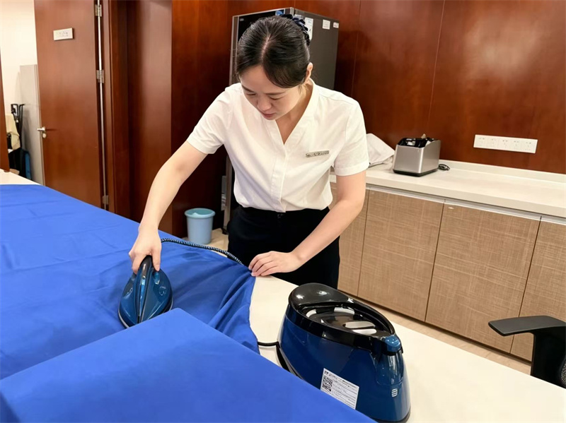 1787907744841292.jpg 熨烫会议桌布.jpg