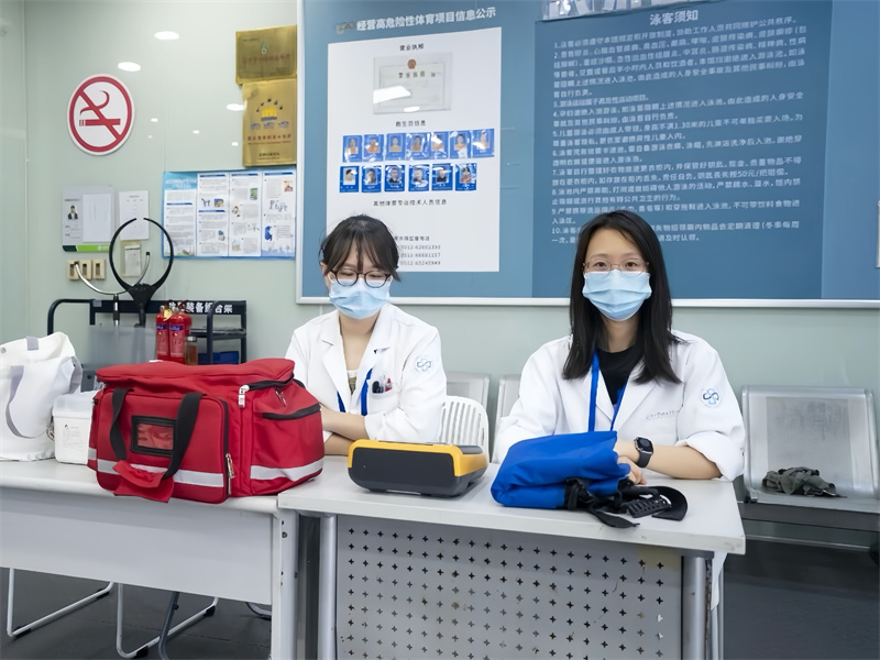 1790753066863622.jpg 医护人员值守.jpg