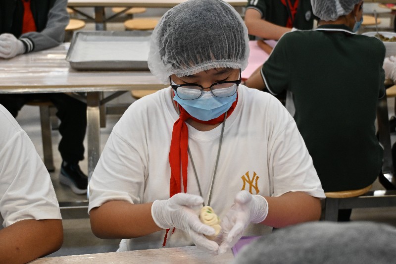1792392063212139.jpg 学生2_副本.jpg